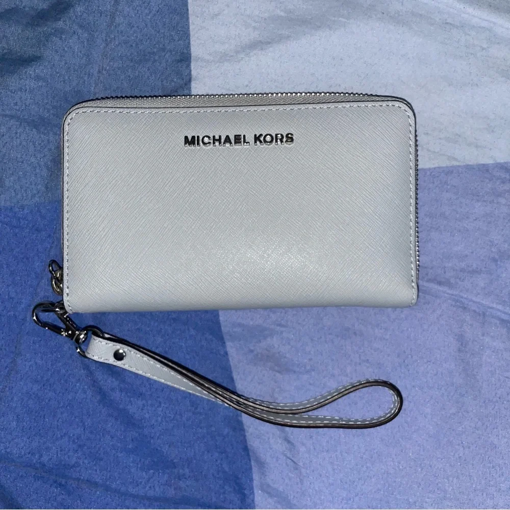Michael Kors Dahlia Backpack & Jetset Wristlet Set